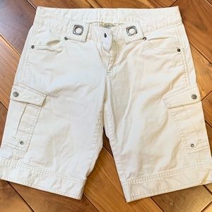 ATHLETA Dipper shorts. White Size 6